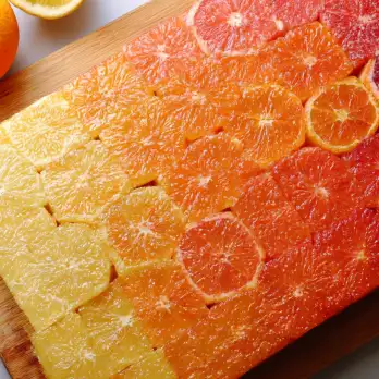 Omgekeerde Citrus Regenboogcake
