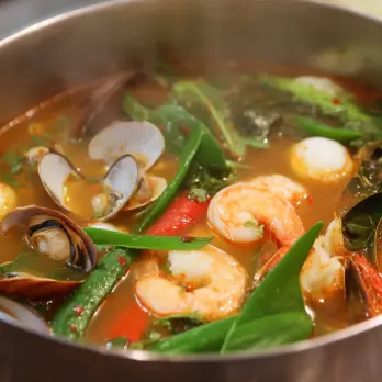 Kruidige Thaise Tom Yum Zeevruchtensoep