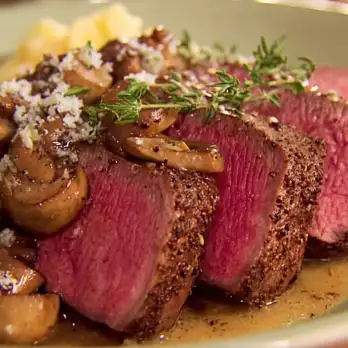 Biefstuk met Gorgonzola-Porcini Champignonsaus
