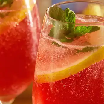 Tiziano Cocktail: Italiaanse Sprankelende Drank