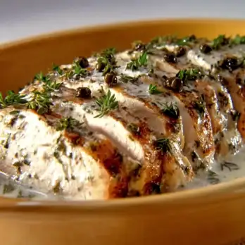 Kalkoen Tonnato: Italiaans Genot met Vis en Gevogelte