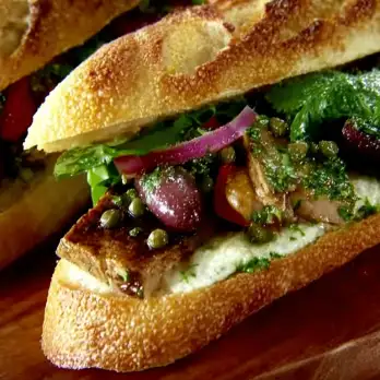 Tonijnburger met Olijventapenade