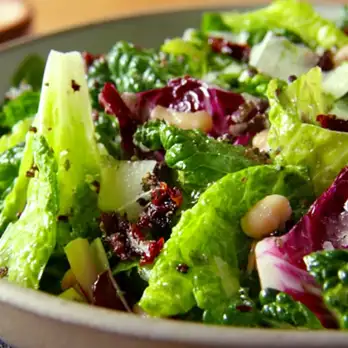 Italiaanse Gehaktsalade met Bonen en Zongedroogde Tomaten