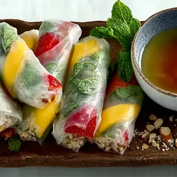 Fruitige Lente Loempia's met Aardbei en Mango