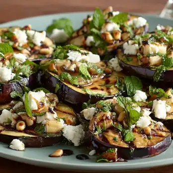 Gegrilde Aubergine met Geitenkaas Salade