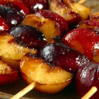 Gegrilde Zomerfruitspiesjes