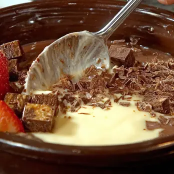 Witte Chocolade Mocha Fondue met Chocolade Toffee