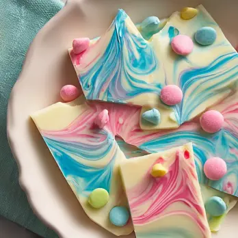 Witte Chocolade Bark met Kleurrijke Swirls