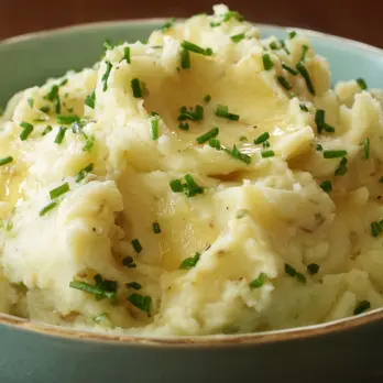Smeuïge Aardappelpuree met Gerookte Gouda