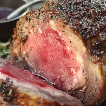Ribeye Rollade met Rode Wijnsaus