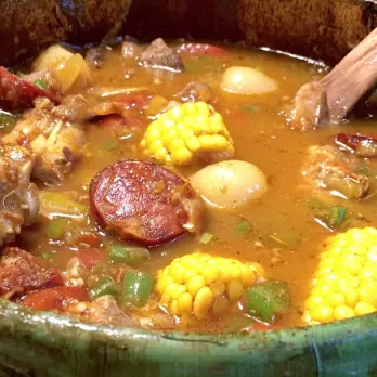 Cubaanse Ajiaco Aardappelstoof met Tropisch Tintje