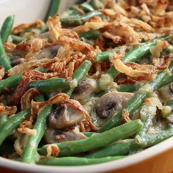 Sperziebonen Ovenschotel met Champignons en Knapperige Uitjes