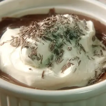 Chocoladepotje met Romige Witte Chocoladeslagroom