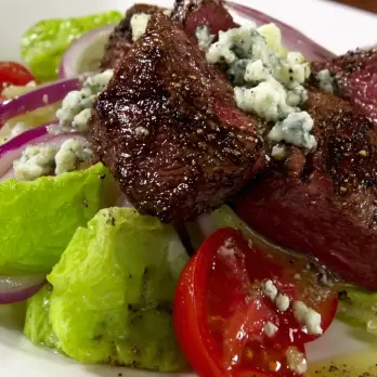 Pittsburg Salade met Biefstuk en Blauwe Kaas