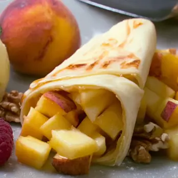 Appel-Bes-Perzik Strudel