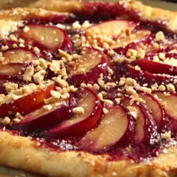 Pruimenpizza met Ricotta en Pinda's