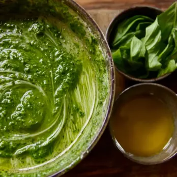 Zelfgemaakte Basilicum Pesto