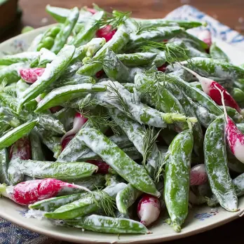 Frisse Salade met Sugarsnaps en Radijsjes