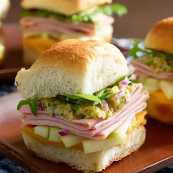 Hartige Sliders met Ham, Appel en Cheddar