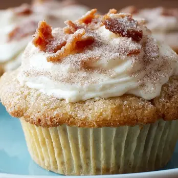 Maple Bacon Cupcakes met Kaneelachtige Roomkaas Frosting