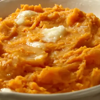 Aardappelpuree van Zoete en Witte Aardappel met Ahornsiroop