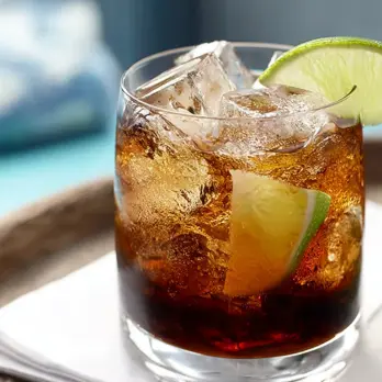 Rum en Cola Cocktail