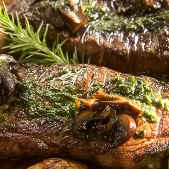 Cabernet Steak met Champignons