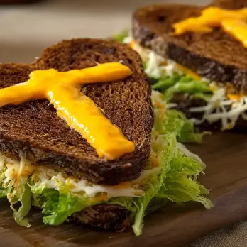 Griezelige Halloween Tosti's met Kaas